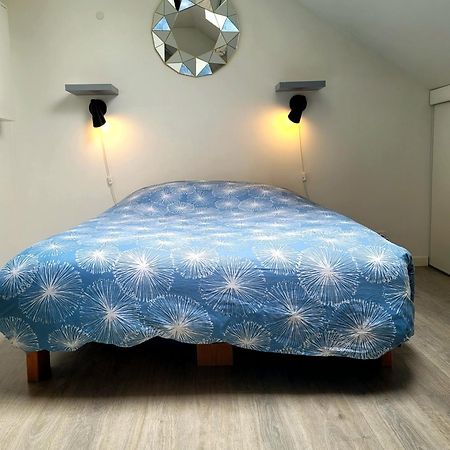 L'établissement LA PLAGE A 2 PAS , vous propose 4 appartements neufs avec services , lits faits à votre arrivée , serviettes de toilette , ménage , Wifi , en hyper centre , Vue mer à 50m , tout est accessible à pied Dieppe Esterno foto