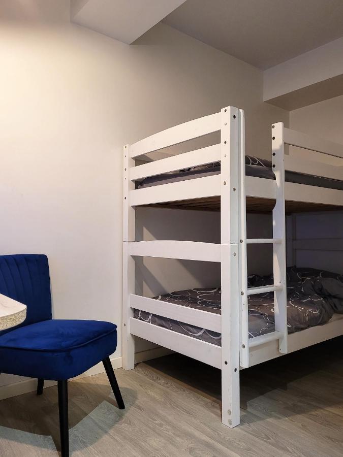 L'établissement LA PLAGE A 2 PAS , vous propose 4 appartements neufs avec services , lits faits à votre arrivée , serviettes de toilette , ménage , Wifi , en hyper centre , Vue mer à 50m , tout est accessible à pied Dieppe Esterno foto