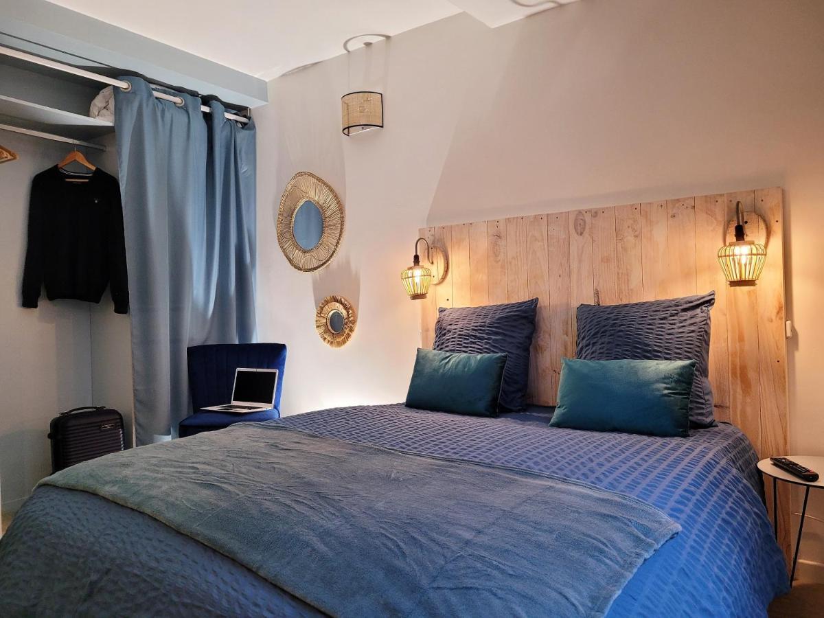 L'établissement LA PLAGE A 2 PAS , vous propose 4 appartements neufs avec services , lits faits à votre arrivée , serviettes de toilette , ménage , Wifi , en hyper centre , Vue mer à 50m , tout est accessible à pied Dieppe Esterno foto