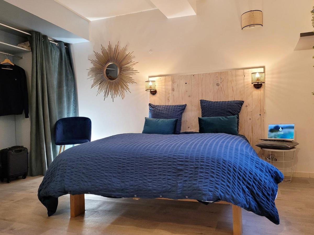 L'établissement LA PLAGE A 2 PAS , vous propose 4 appartements neufs avec services , lits faits à votre arrivée , serviettes de toilette , ménage , Wifi , en hyper centre , Vue mer à 50m , tout est accessible à pied Dieppe Esterno foto
