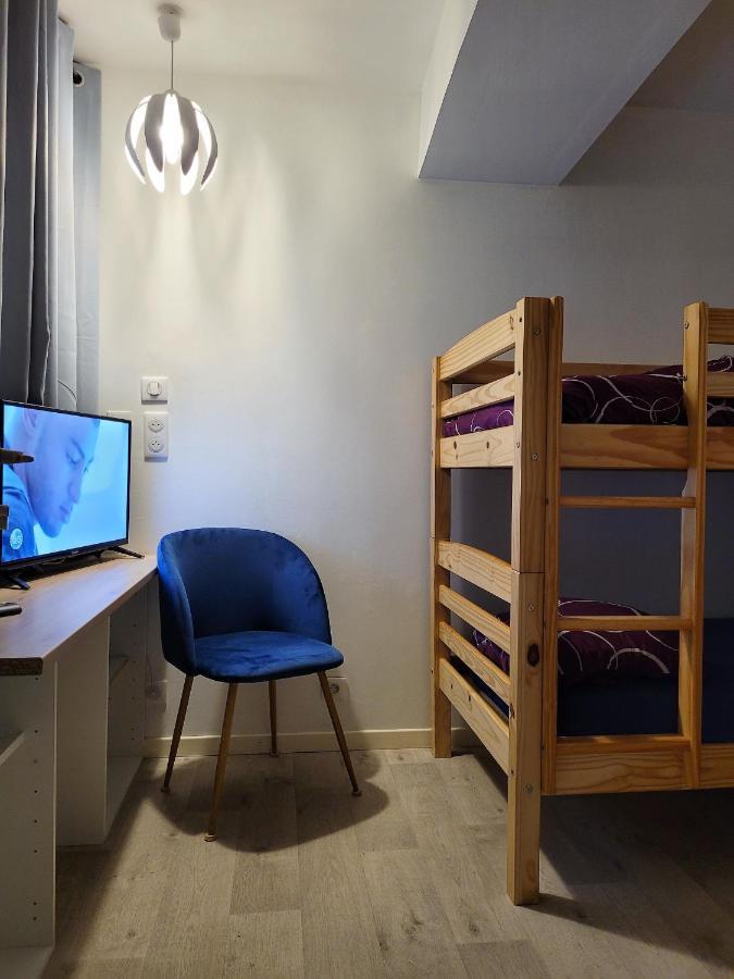 L'établissement LA PLAGE A 2 PAS , vous propose 4 appartements neufs avec services , lits faits à votre arrivée , serviettes de toilette , ménage , Wifi , en hyper centre , Vue mer à 50m , tout est accessible à pied Dieppe Esterno foto