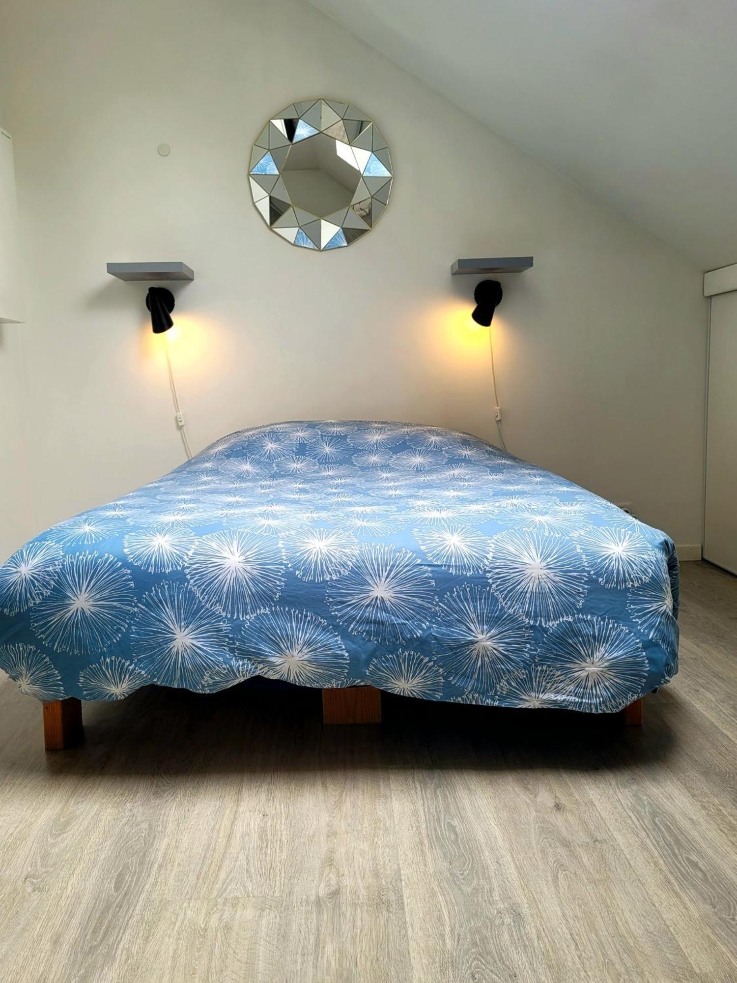 L'établissement LA PLAGE A 2 PAS , vous propose 4 appartements neufs avec services , lits faits à votre arrivée , serviettes de toilette , ménage , Wifi , en hyper centre , Vue mer à 50m , tout est accessible à pied Dieppe Esterno foto