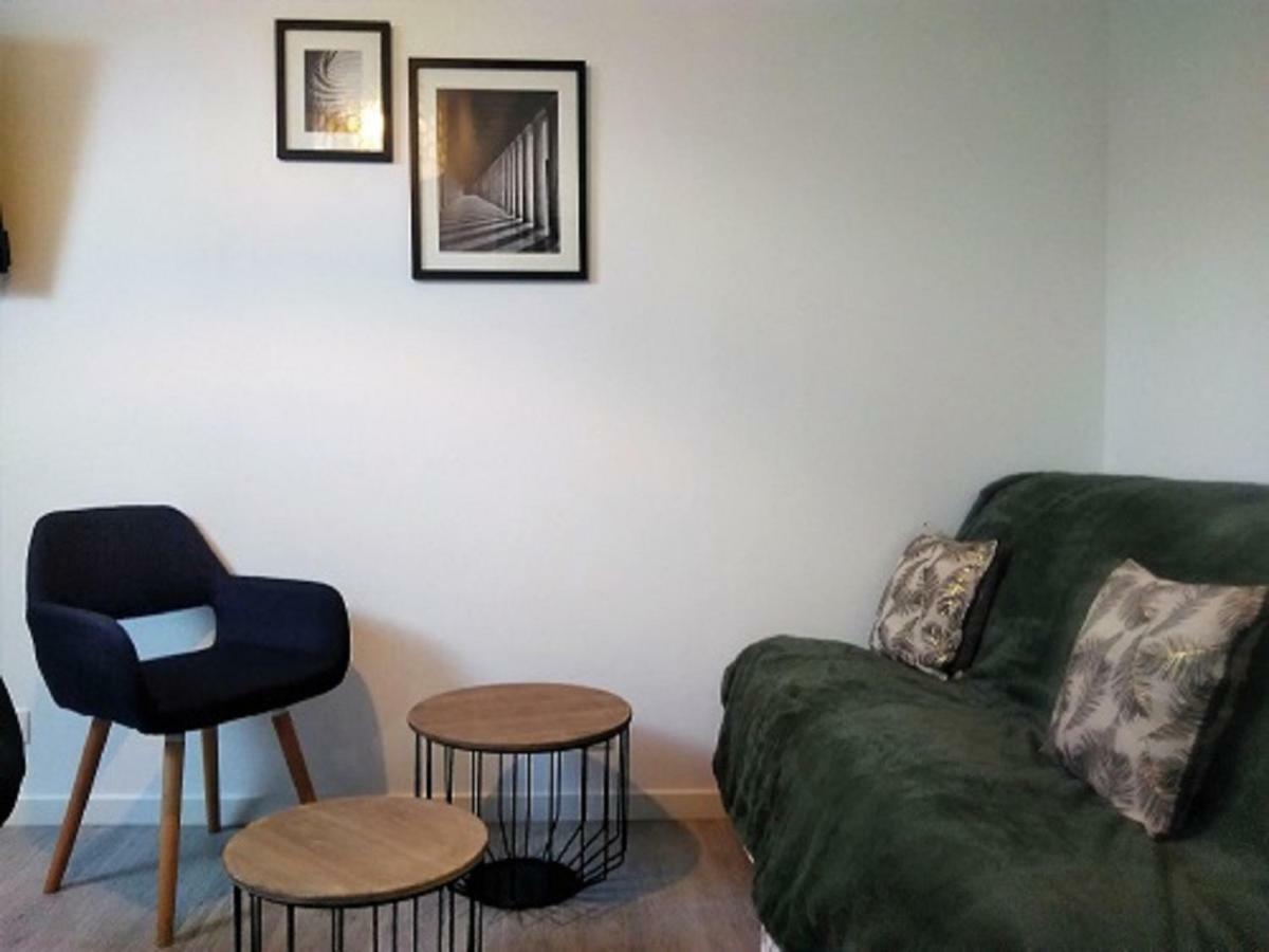 L'établissement LA PLAGE A 2 PAS , vous propose 4 appartements neufs avec services , lits faits à votre arrivée , serviettes de toilette , ménage , Wifi , en hyper centre , Vue mer à 50m , tout est accessible à pied Dieppe Esterno foto